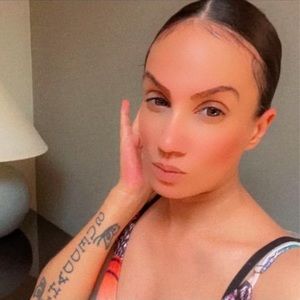 Meet your Posher, Alyssa